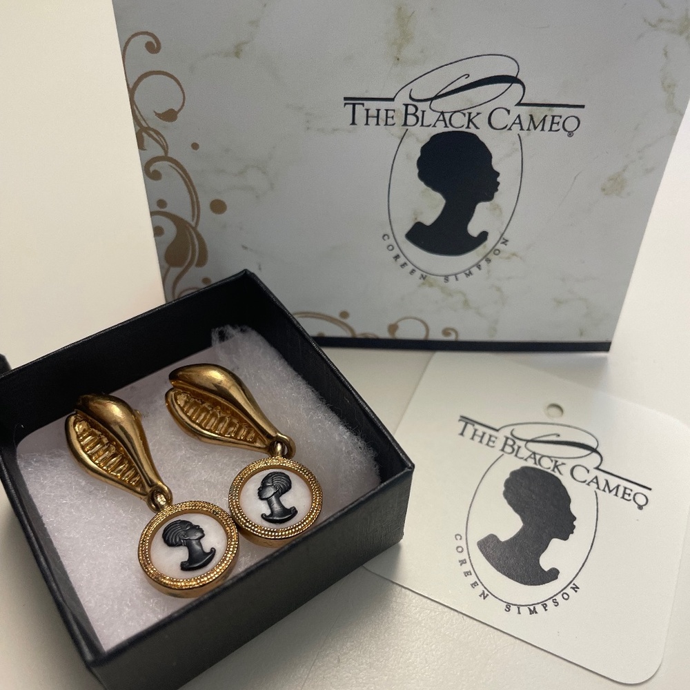 Vintage Coreen Simpson Black Cameo Earrings